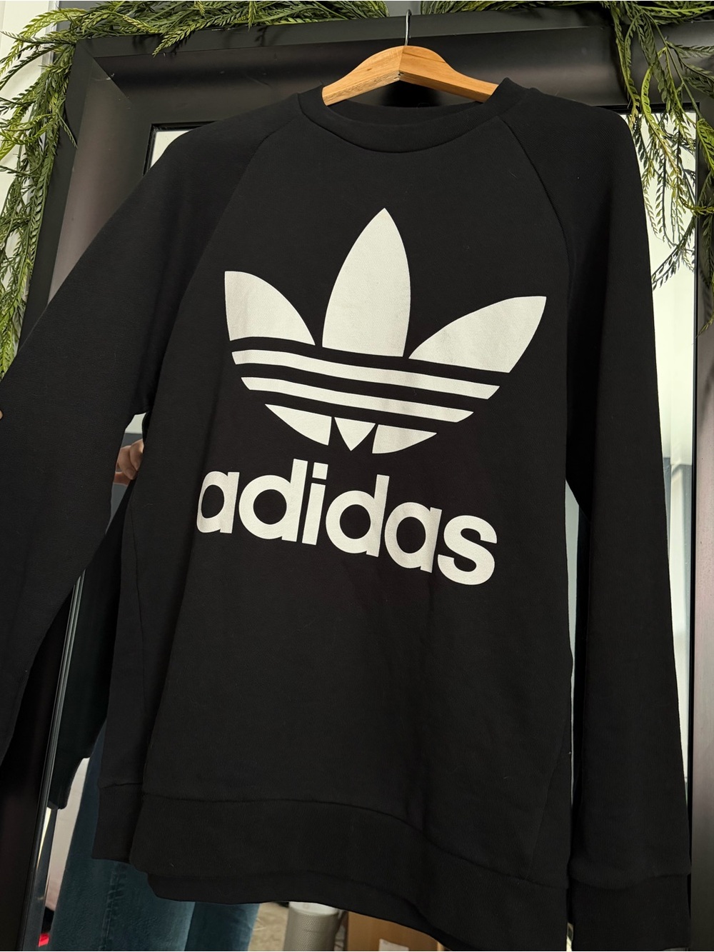 Adidas Originals Black Trefoil Logo Crewneck Sweatshirt Women’s Small